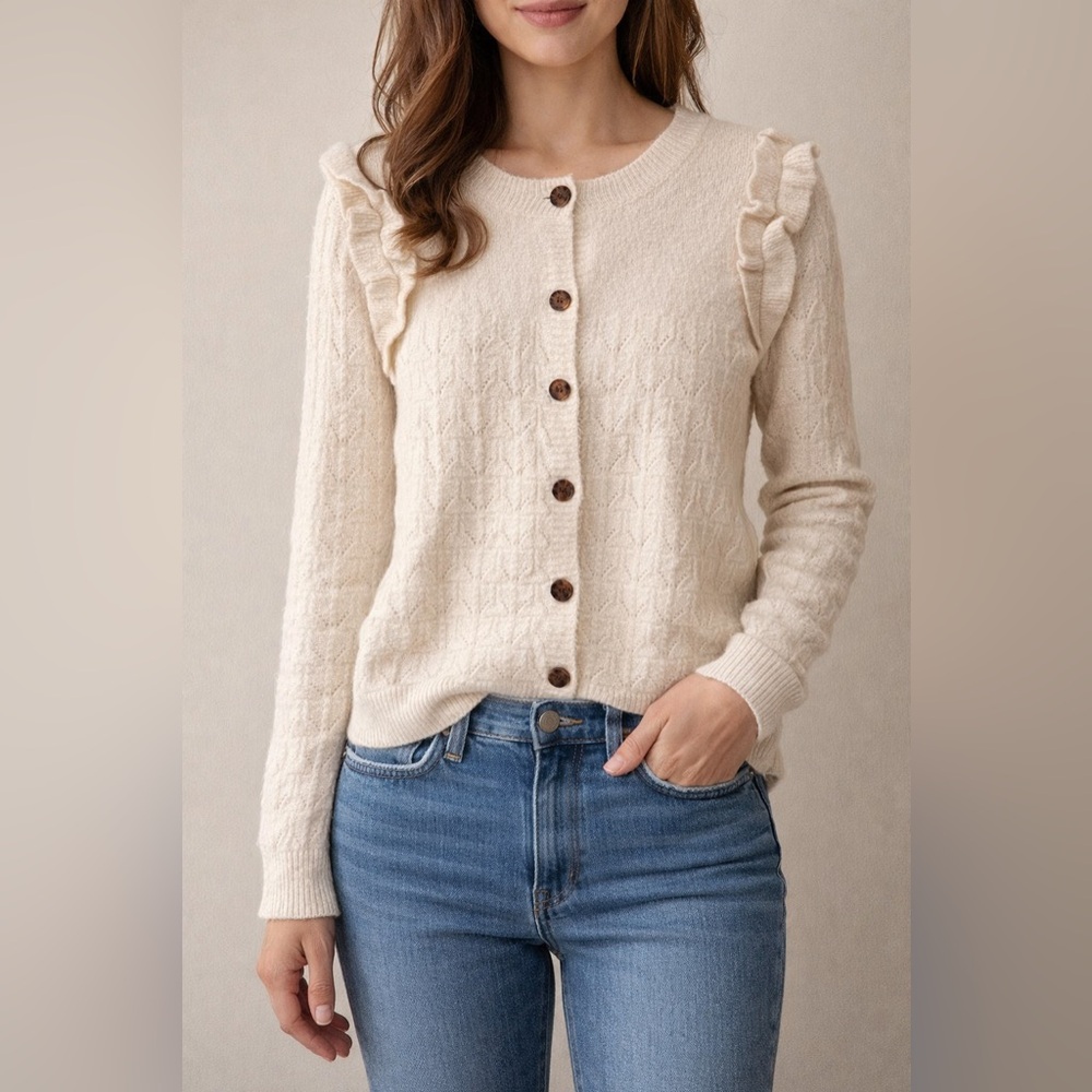 Cupcakes and Cashmere Women’s Button Up Ruffle Ivory Cardigan Size Small